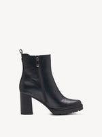 Ankle boot with external side elastic and internal zip