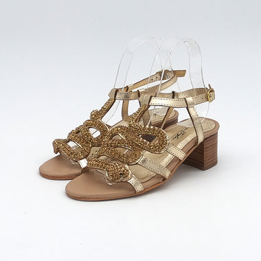 Low heel sandal with stones