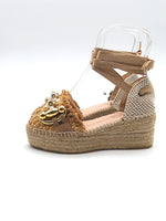 Low platform wedge with ankle laces