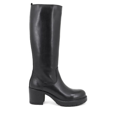 Leather boot with 34 cm upper and 7 cm heel