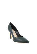 Pumps with spool heel