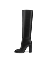 High boot with wide heel and round toe